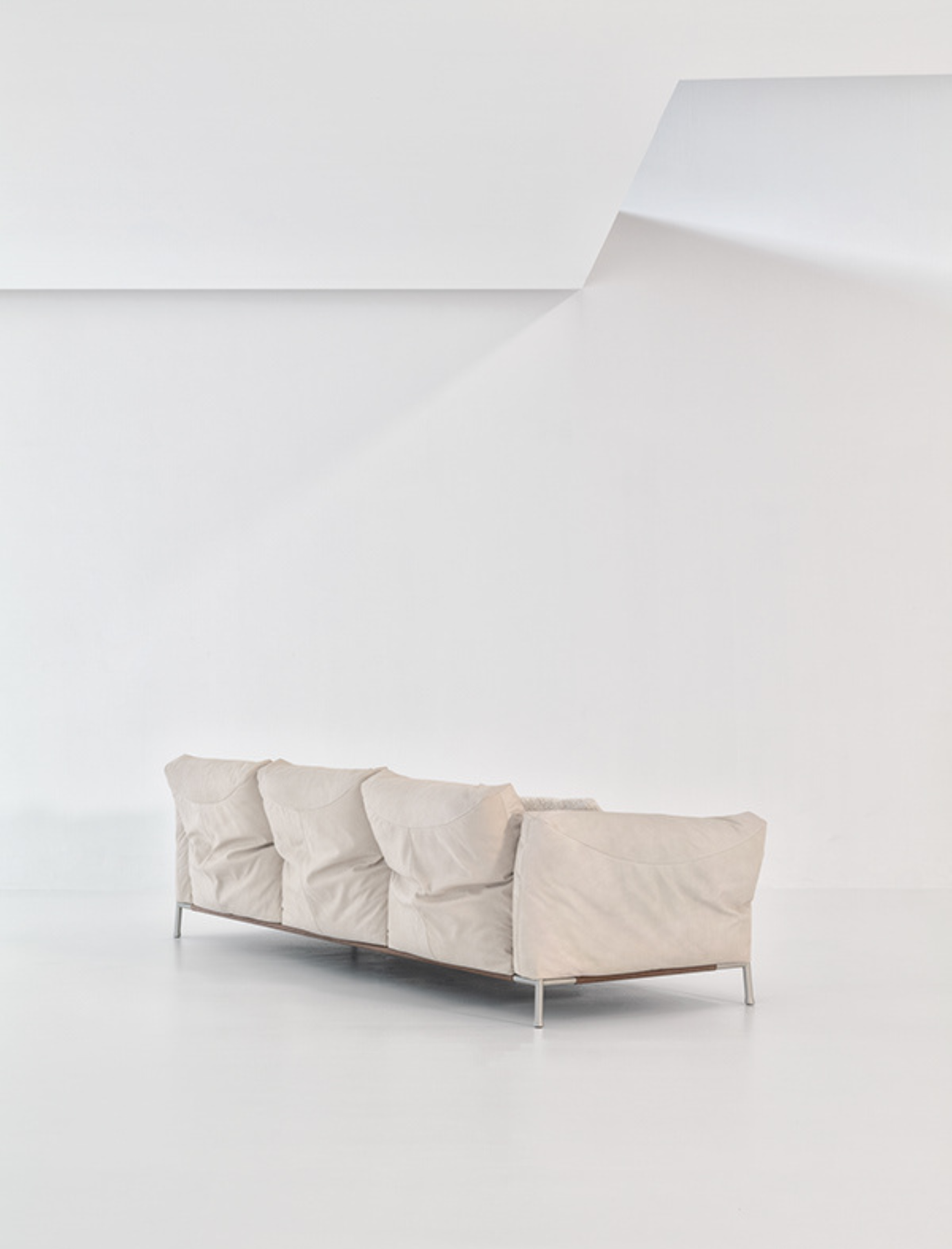 Chapeau Sofa by Cierre Imbottiti